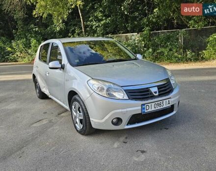 Сірий Дачія Sandero, об'ємом двигуна 1.39 л та пробігом 200 тис. км за 1500 $, фото 1 на Automoto.ua
