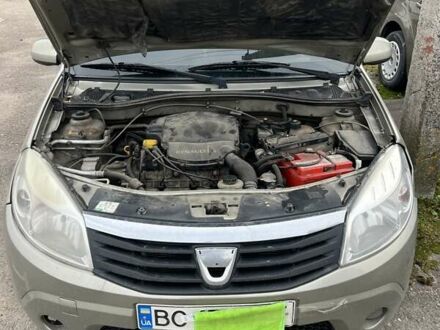 Серый Дачия Сандеро, объемом двигателя 1.39 л и пробегом 358 тыс. км за 1750 $, фото 1 на Automoto.ua