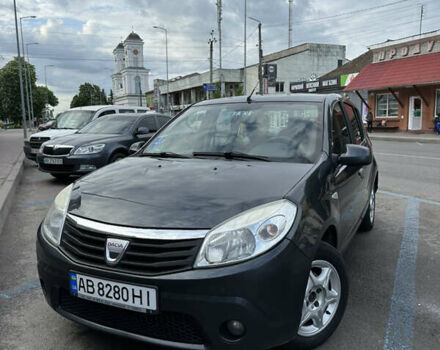 Сірий Дачія Sandero, об'ємом двигуна 1.6 л та пробігом 245 тис. км за 4400 $, фото 1 на Automoto.ua
