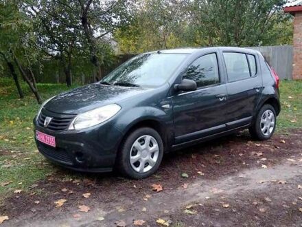 Серый Дачия Сандеро, объемом двигателя 1.4 л и пробегом 184 тыс. км за 4700 $, фото 1 на Automoto.ua