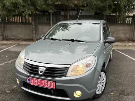 Дачия Сандеро 2008 в Виннице на Automoto.ua Серый Дачия Сандеро, объемом двигателя 1.6 л и пробегом 217 тыс. км за 5300 $, фото 1 на Automoto.ua