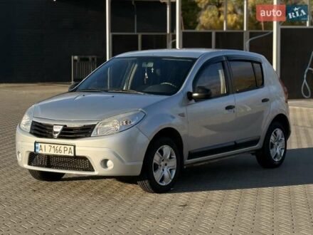 Дачия Сандеро 2009 в Кагарлыке на Automoto.ua Серый Дачия Сандеро, объемом двигателя 1.4 л и пробегом 233 тыс. км за 4500 $, фото 1 на Automoto.ua