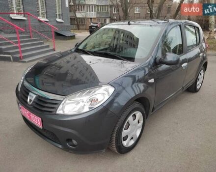 Серый Дачия Сандеро, объемом двигателя 1.6 л и пробегом 161 тыс. км за 5800 $, фото 1 на Automoto.ua