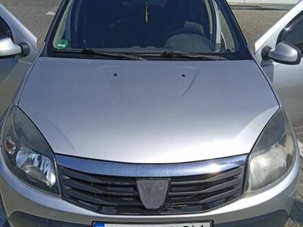 Дачія Sandero 2009 у Чернівцях на Automoto.ua Сірий Дачія Sandero, об'ємом двигуна 1.6 л та пробігом 138 тис. км за 6000 $, фото 1 на Automoto.ua