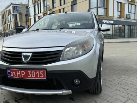 Серый Дачия Сандеро, объемом двигателя 1.6 л и пробегом 175 тыс. км за 6600 $, фото 1 на Automoto.ua