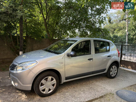 Сірий Дачія Sandero, об'ємом двигуна 1.2 л та пробігом 220 тис. км за 4700 $, фото 1 на Automoto.ua