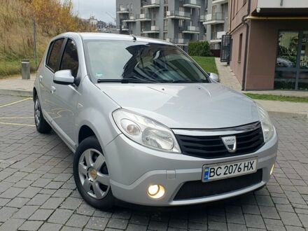 Серый Дачия Сандеро, объемом двигателя 1.4 л и пробегом 232 тыс. км за 4800 $, фото 1 на Automoto.ua