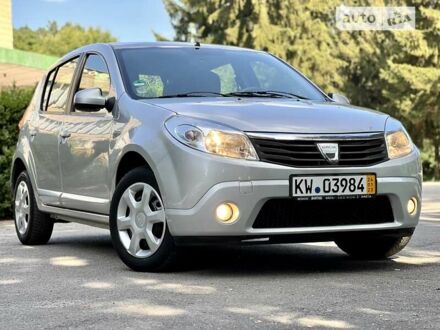 Сірий Дачія Sandero, об'ємом двигуна 1.4 л та пробігом 122 тис. км за 5499 $, фото 1 на Automoto.ua