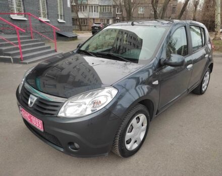 Серый Дачия Сандеро, объемом двигателя 1.6 л и пробегом 161 тыс. км за 5800 $, фото 1 на Automoto.ua