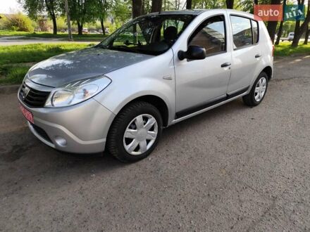 Дачія Sandero 2009 у Полтаві на Automoto.ua Сірий Дачія Sandero, об'ємом двигуна 1.4 л та пробігом 165 тис. км за 4999 $, фото 1 на Automoto.ua