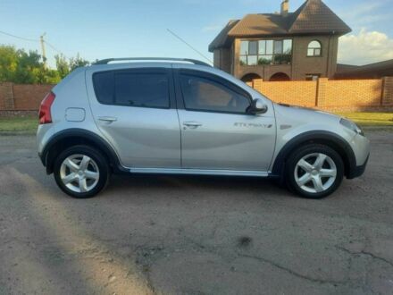 Дачія Sandero 2010 у Кролевце на Automoto.ua Сірий Дачія Sandero, об'ємом двигуна 1.6 л та пробігом 206 тис. км за 6800 $, фото 1 на Automoto.ua