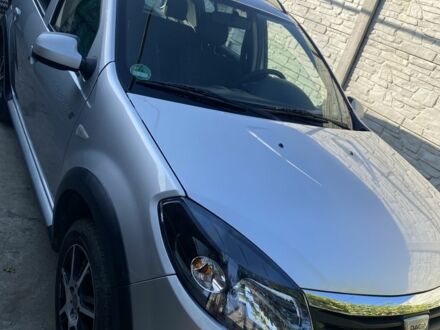 Серый Дачия Сандеро, объемом двигателя 1.6 л и пробегом 119 тыс. км за 6750 $, фото 1 на Automoto.ua