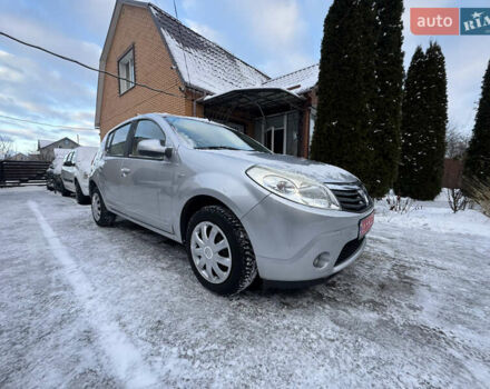 Серый Дачия Сандеро, объемом двигателя 1.4 л и пробегом 185 тыс. км за 4999 $, фото 1 на Automoto.ua