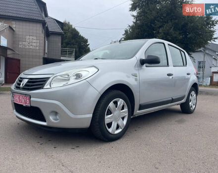 Сірий Дачія Sandero, об'ємом двигуна 1.4 л та пробігом 140 тис. км за 5500 $, фото 1 на Automoto.ua