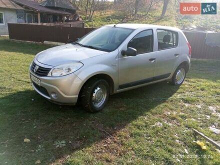 Серый Дачия Сандеро, объемом двигателя 1.39 л и пробегом 200 тыс. км за 3300 $, фото 1 на Automoto.ua