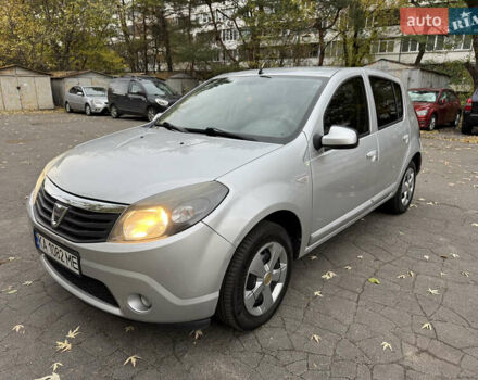 Сірий Дачія Sandero, об'ємом двигуна 1.2 л та пробігом 196 тис. км за 4400 $, фото 1 на Automoto.ua
