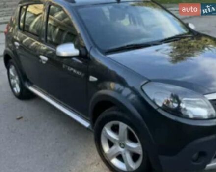 Дачія Sandero 2011 у Сарнах на Automoto.ua Сірий Дачія Sandero, об'ємом двигуна 1.5 л та пробігом 200 тис. км за 6500 $, фото 1 на Automoto.ua