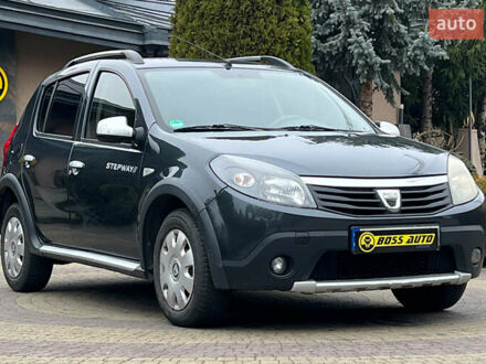 Серый Дачия Сандеро, объемом двигателя 1.6 л и пробегом 177 тыс. км за 7700 $, фото 1 на Automoto.ua