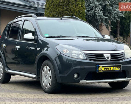 Серый Дачия Сандеро, объемом двигателя 1.6 л и пробегом 177 тыс. км за 7700 $, фото 1 на Automoto.ua