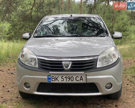 Сірий Дачія Sandero, об'ємом двигуна 1.2 л та пробігом 180 тис. км за 4400 $, фото 1 на Automoto.ua