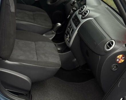 Синий Дачия Сандеро, объемом двигателя 1.6 л и пробегом 151 тыс. км за 5450 $, фото 21 на Automoto.ua