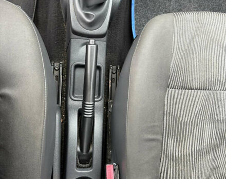 Синий Дачия Сандеро, объемом двигателя 1.2 л и пробегом 140 тыс. км за 4499 $, фото 101 на Automoto.ua