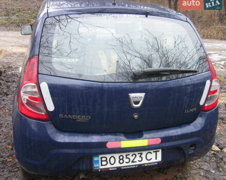 Синий Дачия Сандеро, объемом двигателя 1.4 л и пробегом 227 тыс. км за 3800 $, фото 1 на Automoto.ua