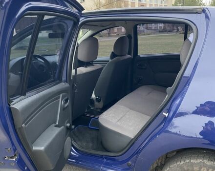 Синий Дачия Сандеро, объемом двигателя 1.4 л и пробегом 219 тыс. км за 4800 $, фото 4 на Automoto.ua