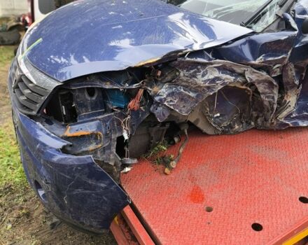 Синий Дачия Сандеро, объемом двигателя 1.4 л и пробегом 147 тыс. км за 1900 $, фото 3 на Automoto.ua