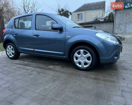 Синий Дачия Сандеро, объемом двигателя 1.6 л и пробегом 200 тыс. км за 5700 $, фото 3 на Automoto.ua