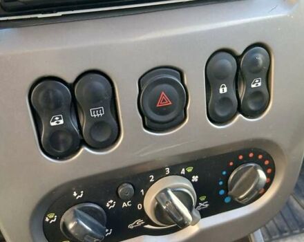 Синий Дачия Сандеро, объемом двигателя 1.5 л и пробегом 235 тыс. км за 3650 $, фото 15 на Automoto.ua