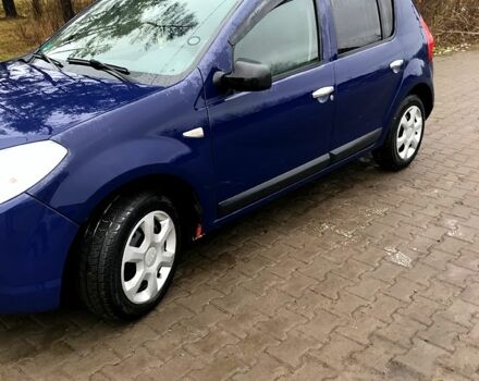 Синий Дачия Сандеро, объемом двигателя 1.4 л и пробегом 175 тыс. км за 4600 $, фото 1 на Automoto.ua