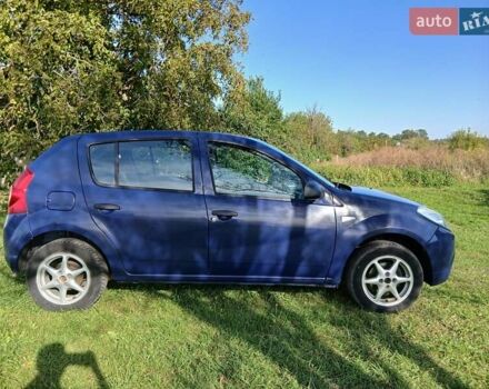 Синий Дачия Сандеро, объемом двигателя 1.4 л и пробегом 183 тыс. км за 4400 $, фото 2 на Automoto.ua