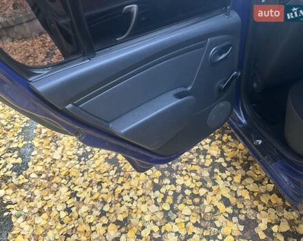 Дачия Сандеро 2009 в Полтаве на Automoto.ua Синий Дачия Сандеро, объемом двигателя 1.39 л и пробегом 234 тыс. км за 4500 $, фото 16 на Automoto.ua