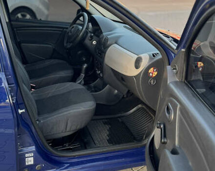 Синий Дачия Сандеро, объемом двигателя 1.4 л и пробегом 146 тыс. км за 3900 $, фото 15 на Automoto.ua