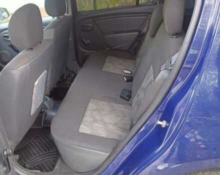 Синий Дачия Сандеро, объемом двигателя 1.1 л и пробегом 202 тыс. км за 3800 $, фото 3 на Automoto.ua