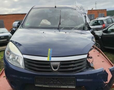 Синий Дачия Сандеро, объемом двигателя 1.4 л и пробегом 147 тыс. км за 1900 $, фото 2 на Automoto.ua