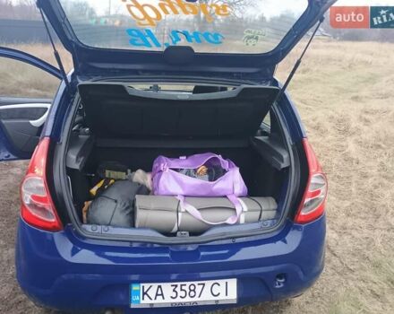 Синий Дачия Сандеро, объемом двигателя 1.39 л и пробегом 217 тыс. км за 5300 $, фото 8 на Automoto.ua