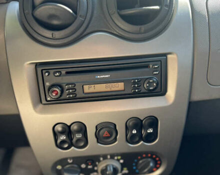 Дачия Сандеро 2009 в Ровно на Automoto.ua Синий Дачия Сандеро, объемом двигателя 1.15 л и пробегом 217 тыс. км за 4399 $, фото 12 на Automoto.ua