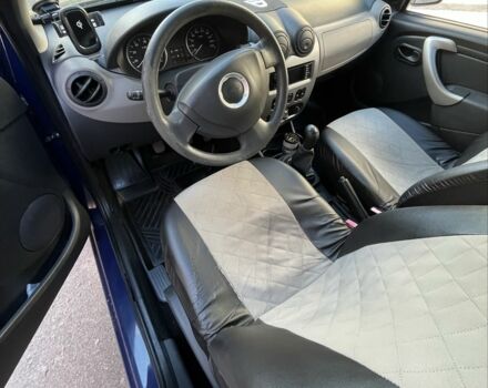 Синий Дачия Сандеро, объемом двигателя 1.2 л и пробегом 204 тыс. км за 4750 $, фото 3 на Automoto.ua