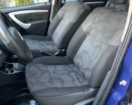 Синій Дачія Sandero, об'ємом двигуна 1.4 л та пробігом 300 тис. км за 2850 $, фото 8 на Automoto.ua