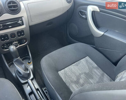 Синій Дачія Sandero, об'ємом двигуна 1.4 л та пробігом 150 тис. км за 5500 $, фото 22 на Automoto.ua