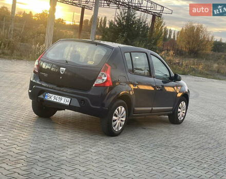 Синий Дачия Сандеро, объемом двигателя 1.2 л и пробегом 173 тыс. км за 3700 $, фото 6 на Automoto.ua