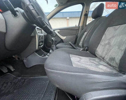 Синий Дачия Сандеро, объемом двигателя 1.2 л и пробегом 173 тыс. км за 3700 $, фото 16 на Automoto.ua