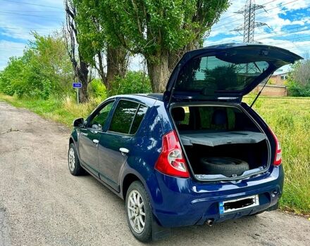 Синий Дачия Сандеро, объемом двигателя 1.4 л и пробегом 167 тыс. км за 4400 $, фото 3 на Automoto.ua