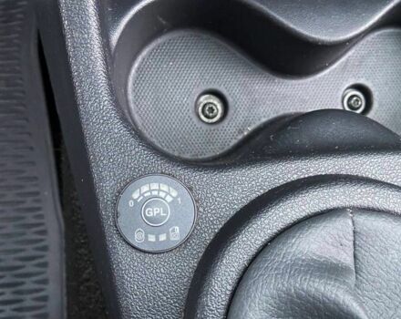 Синий Дачия Сандеро, объемом двигателя 1.2 л и пробегом 127 тыс. км за 4699 $, фото 16 на Automoto.ua