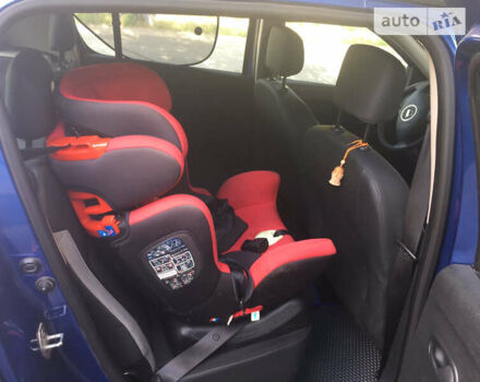 Синий Дачия Сандеро, объемом двигателя 0.9 л и пробегом 193 тыс. км за 5600 $, фото 6 на Automoto.ua