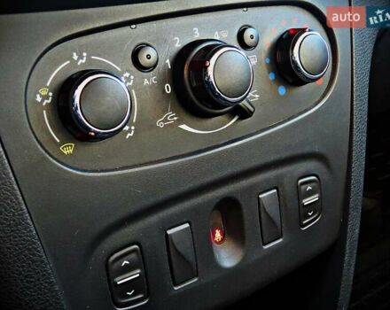 Синий Дачия Сандеро, объемом двигателя 1.15 л и пробегом 153 тыс. км за 5400 $, фото 8 на Automoto.ua