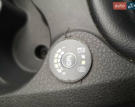 Синій Дачія Sandero, об'ємом двигуна 1.15 л та пробігом 67 тис. км за 7000 $, фото 8 на Automoto.ua