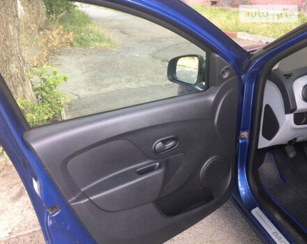 Синий Дачия Сандеро, объемом двигателя 0.9 л и пробегом 193 тыс. км за 5600 $, фото 8 на Automoto.ua